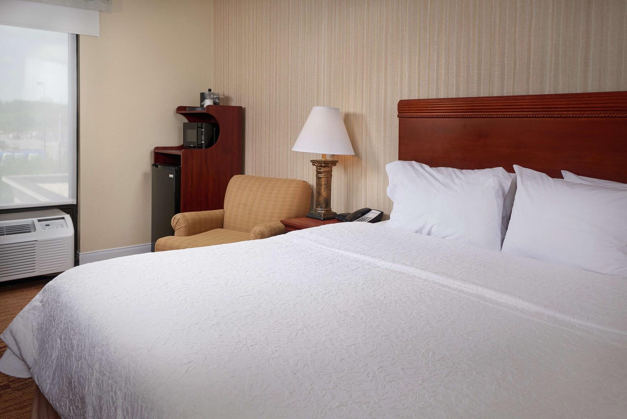 Hampton Inn Shrewsbury Exterior photo