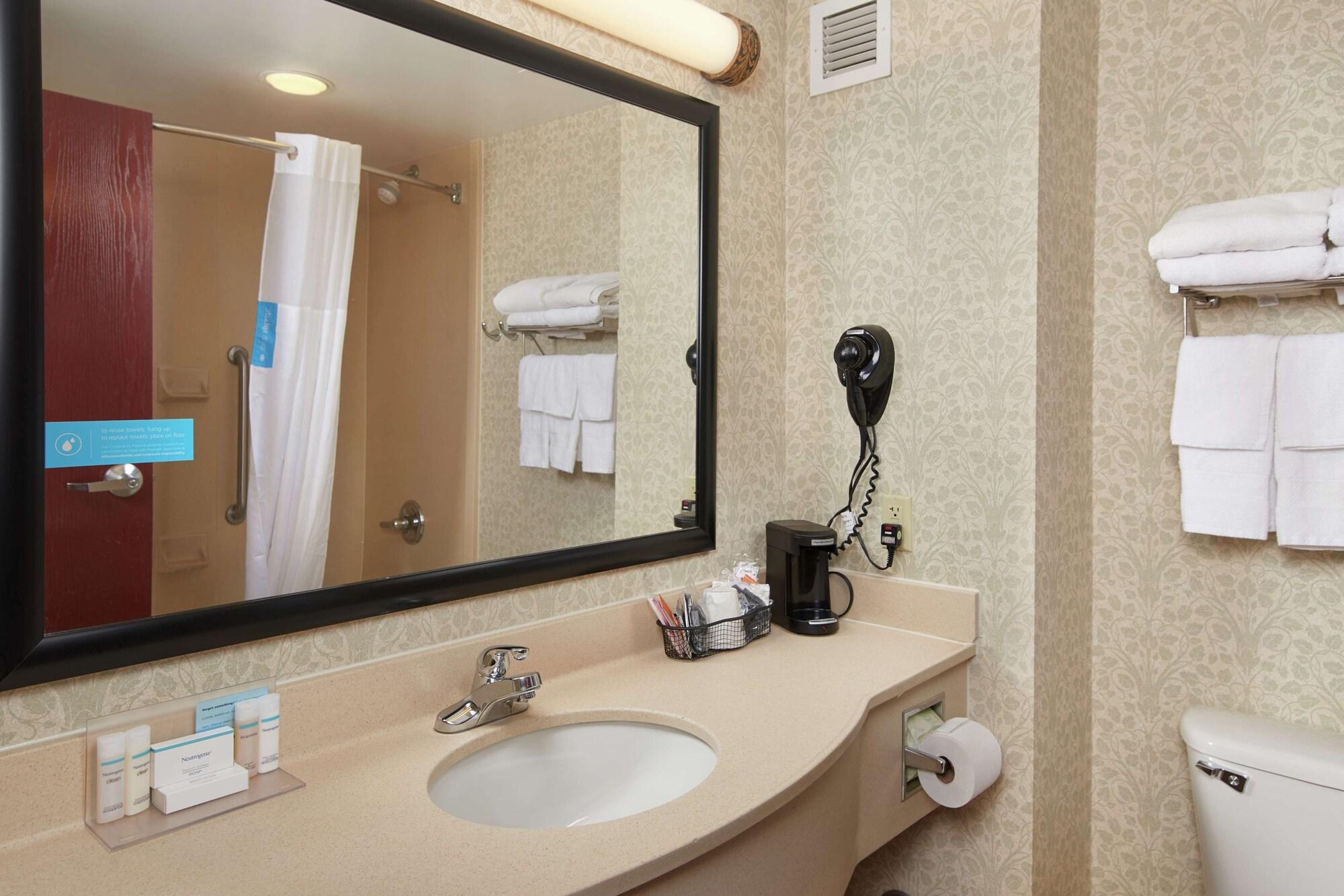 Hampton Inn Shrewsbury Exterior photo