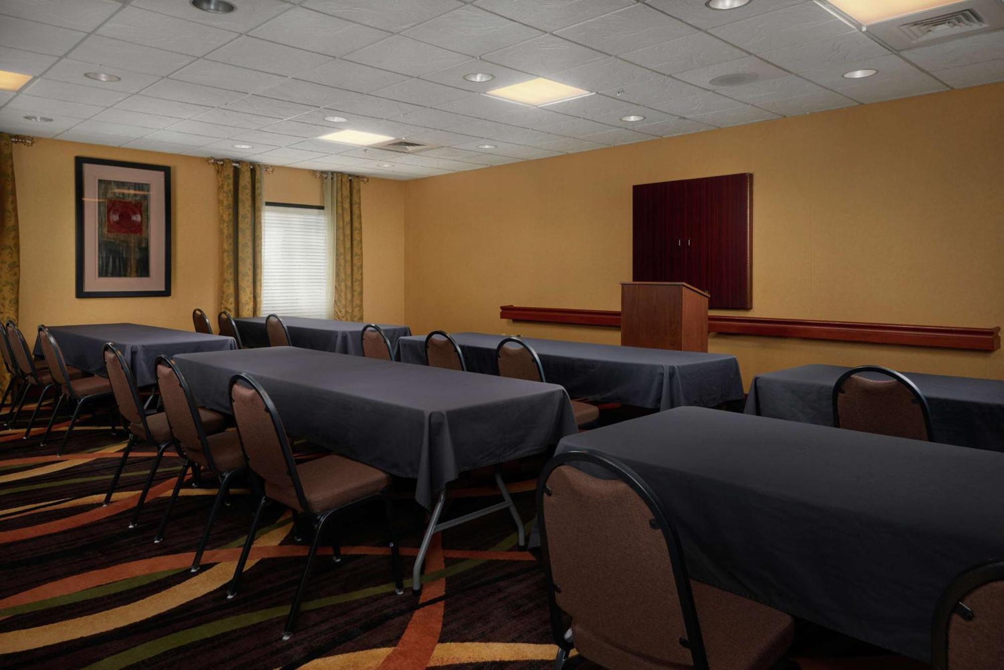Hampton Inn Shrewsbury Exterior photo